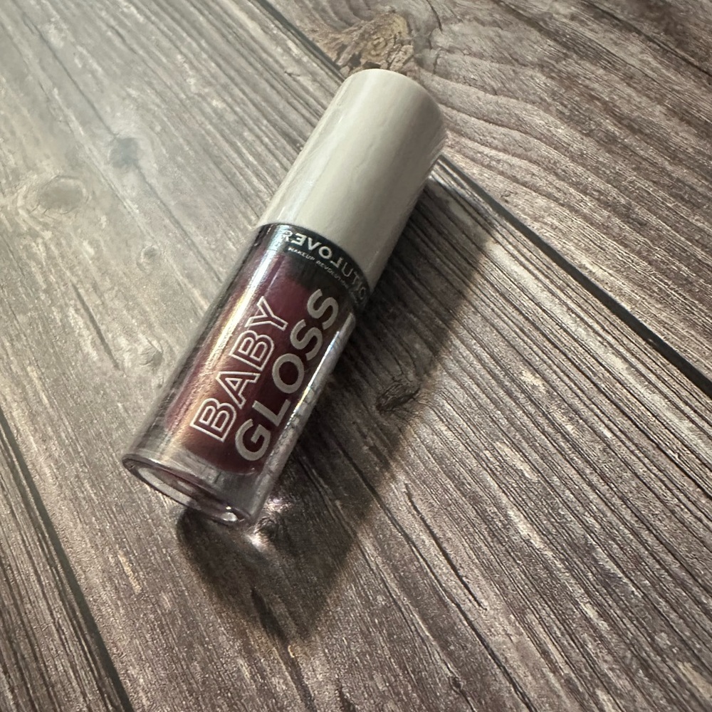 Revolution Baby Gloss - shade is‎ super